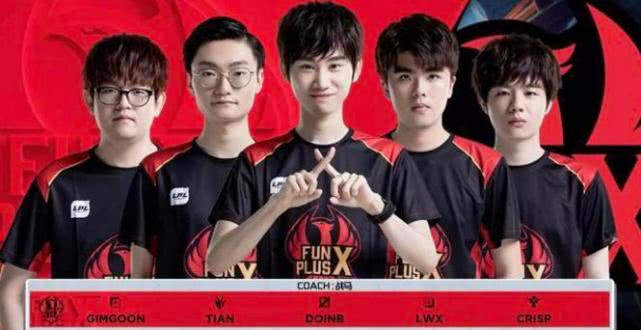 主教练正在热身？IG选手无法出战，教练super替补
