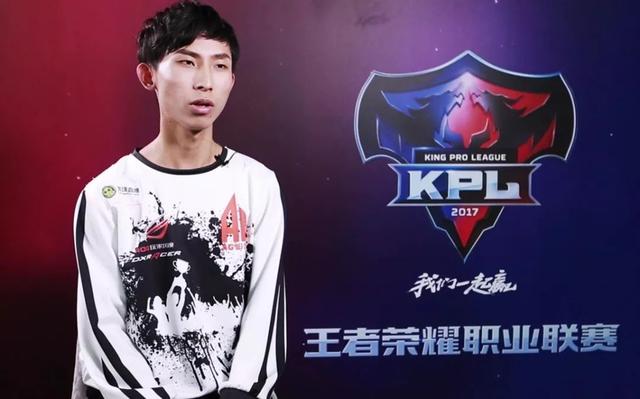 EliGE ： ＂转折点是我们输给了M80＂