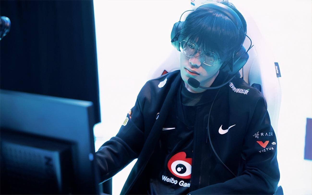 麻将后期为何不乱出（为什么麻将后期不随意出牌）